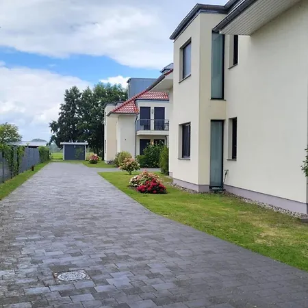In Mueggenburg, Hochwertig Und Ruhig Urlauben * Zingst